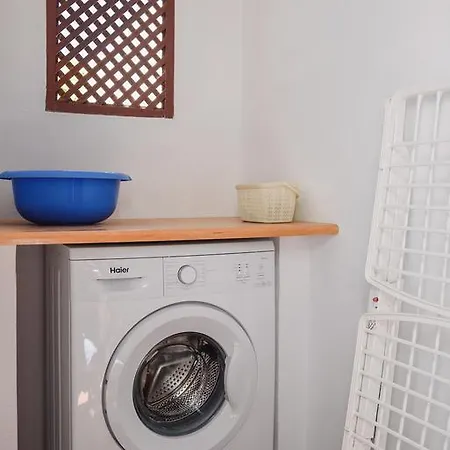 Ξενοδοχείο με διαμερίσματα Thea And Λίνδος