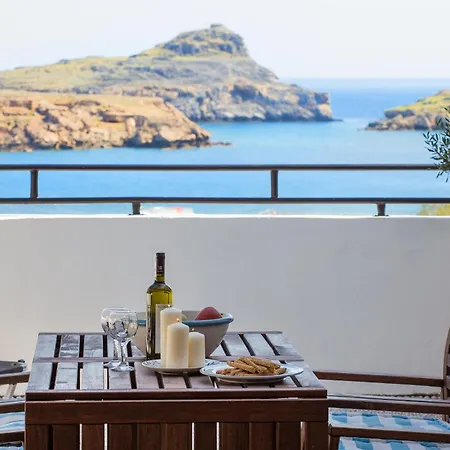 Thea And لينثوس