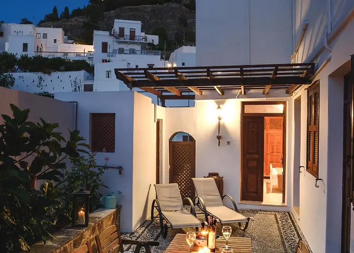 Thea And شقة فندقية 4*