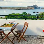 Apartmanhotel Thea And 4*