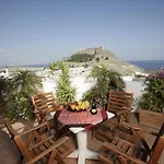 Thea And Apartmanhotel