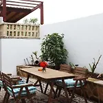 Thea And Apartmanhotel 4*