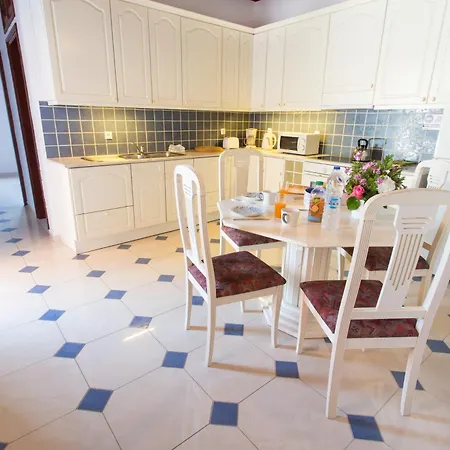 アパートホテル Thea And