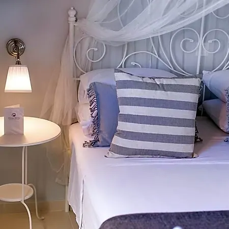 Thea And Aparthotel