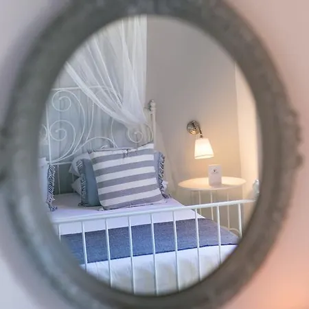 アパートホテル Thea And 4*