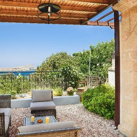 アパートホテル Thea And リンドス