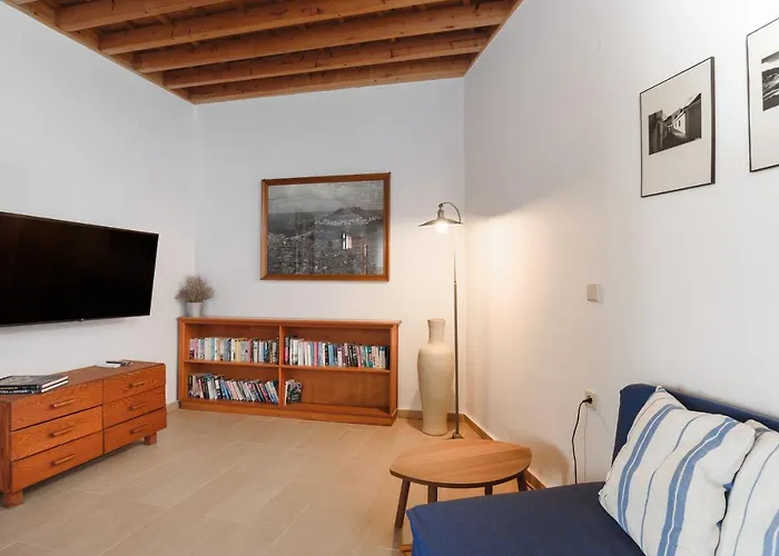 Apartmanhotel Thea And 4*