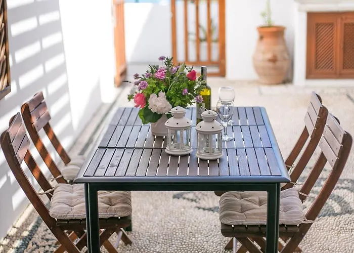 Thea And شقة فندقية لينثوس