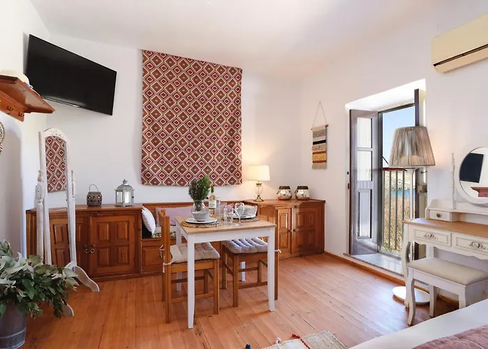 Thea And 4* Líndosz