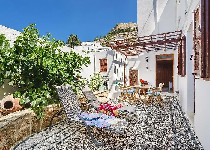 Thea And 4* لينثوس