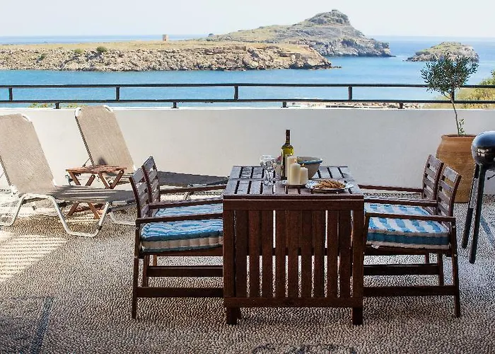 شقة فندقية Thea And 4*