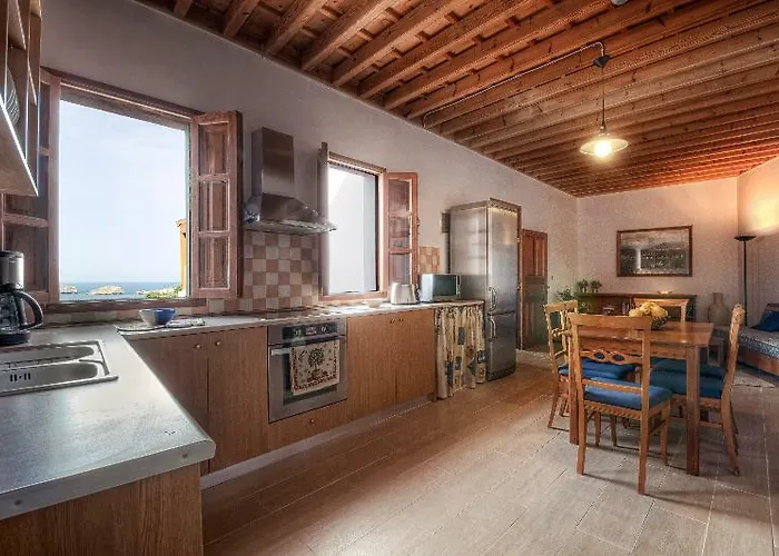 Thea And شقة فندقية لينثوس